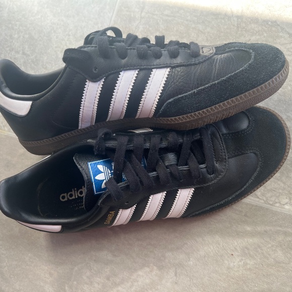Men’s Adidas Samba - Picture 2 of 3